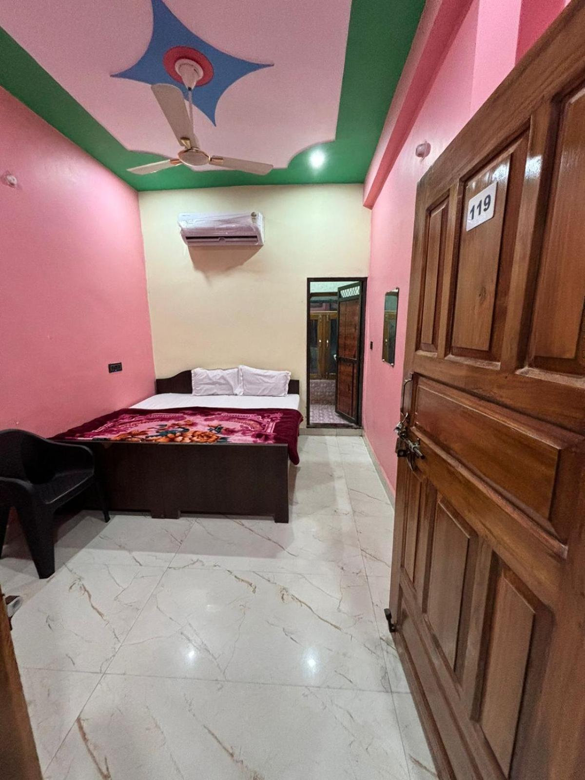 Chandrika Palace 500 Meter From Ayodhya Railway And Ram Mandir 외부 사진